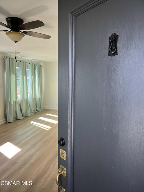 4049 Colonial Avenue, Los Angeles CA: https://media.crmls.org/mediaz/00bf09c5-2b5d-4c9e-9f7e-2a4507a37ccf.jpg