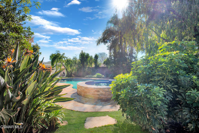 4539 Mammoth Avenue, Sherman Oaks CA: https://media.crmls.org/mediaz/00bf4ac7-204c-4c61-a617-085eea0773d3.jpg