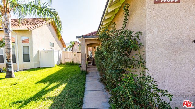 16850 Via Lunado, Moreno Valley CA: https://media.crmls.org/mediaz/00bfa2af-9303-4447-b507-21aea558de3e.jpg