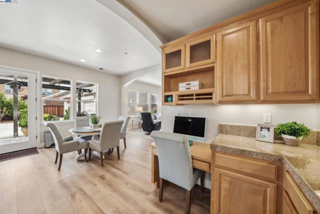 2193 Autinori Ct, Livermore CA: https://media.crmls.org/mediaz/00c027dc-a012-4755-aca4-e1d07b18dcca.jpg