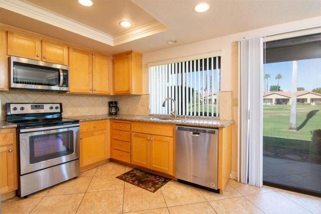 168 Camino Arroyo S, Palm Desert CA: https://media.crmls.org/mediaz/00c05741-ea18-45f4-a64c-85c4cfe9f0ac.jpg
