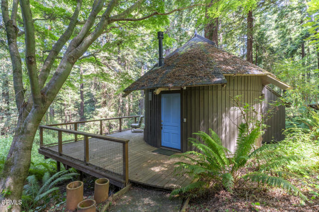 32450 32450 Simpson Lane, Fort Bragg CA: https://media.crmls.org/mediaz/00c16953-ab81-4a70-90ea-c676f3e350c0.jpg