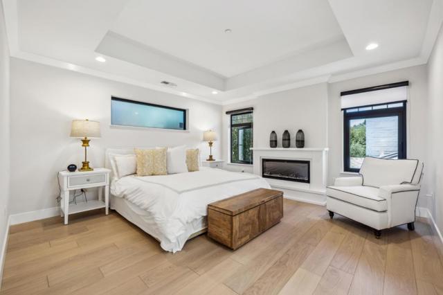 546 Oxford Avenue, Palo Alto CA: https://media.crmls.org/mediaz/00c1a13c-99cb-4137-9fa5-3a37de5164a4.jpg