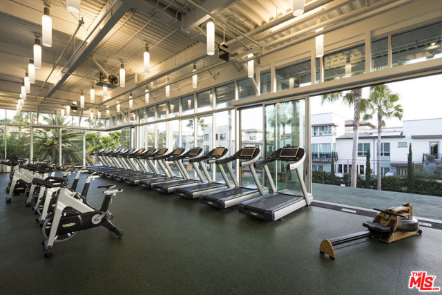 13200 Pacific Promenade, Playa Vista CA: https://media.crmls.org/mediaz/00c1c97b-cc8a-43a5-aae7-5e0d5eb263e9.jpg