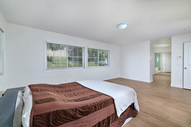 339 La Purisma Way, Oceanside CA: https://media.crmls.org/mediaz/00c1f043-499e-4f21-9e0f-8dd0b8aae8d3.jpg