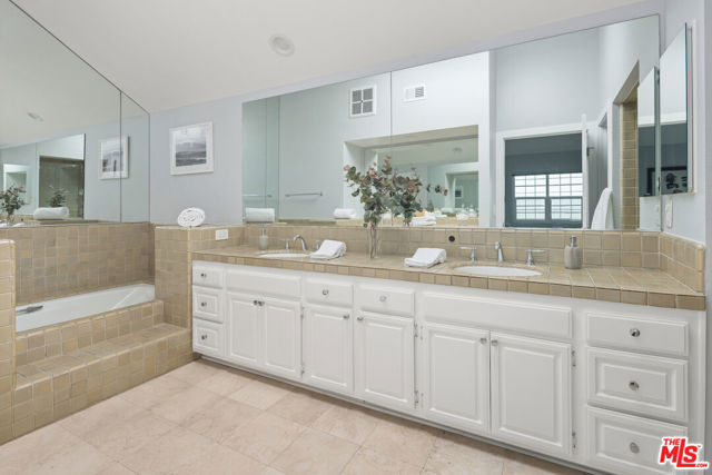 13082 Mindanao Way, 11 photo 14
