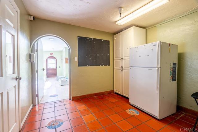9780 Dunbar Ln Lane, El Cajon CA: https://media.crmls.org/mediaz/00c37821-dcd8-4708-a94a-0bac153f60b0.jpg
