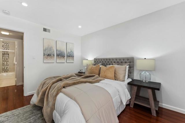 1101 Continentals Way, Belmont CA: https://media.crmls.org/mediaz/00c40dfa-8743-4c14-9174-c769331215bd.jpg