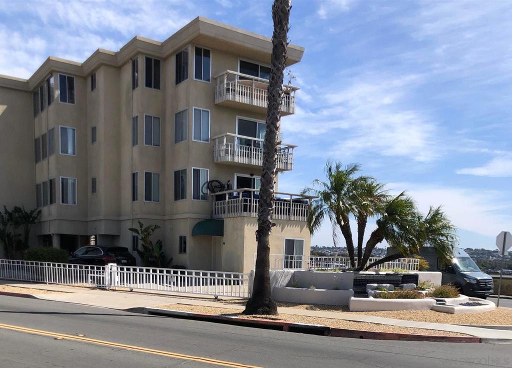 3833 Lamont St - photo 13