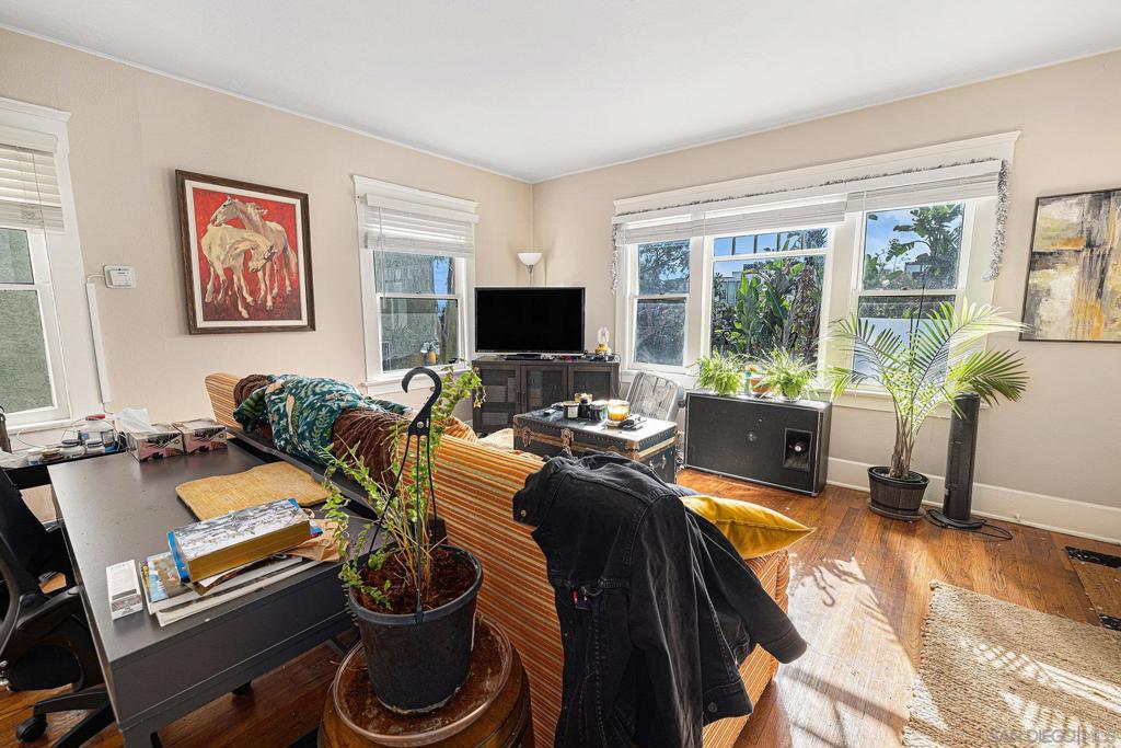 3042 Broadway - photo 6
