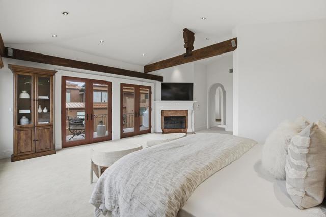 1745 Amalfi Street, La Jolla CA: https://media.crmls.org/mediaz/00c50a5a-8f49-44ab-8262-45e043a6ca86.jpg