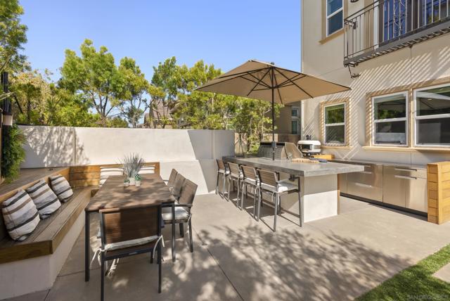 4706 Chase Ct, Carlsbad CA: https://media.crmls.org/mediaz/00c582b0-8bdc-41b2-8dba-5b7eb237451d.jpg