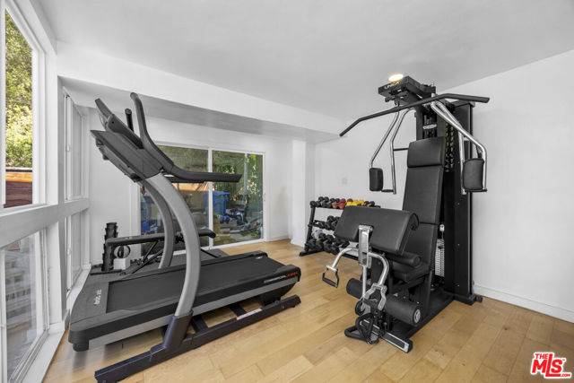 1311 Braeridge Drive, Beverly Hills CA: https://media.crmls.org/mediaz/00c5e7c3-7e4b-4726-85f5-78f0124cf58f.jpg