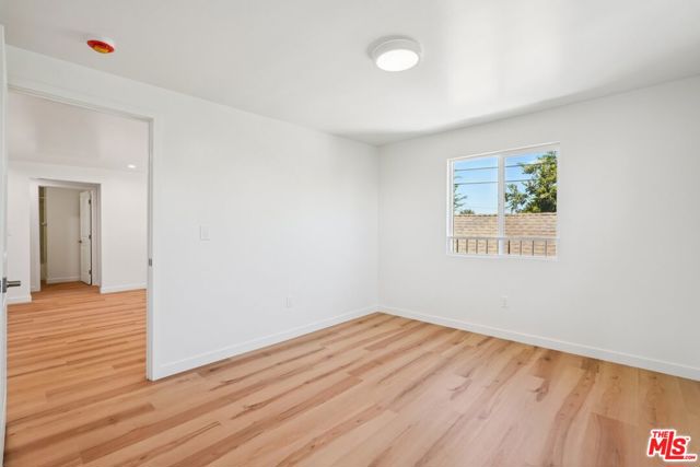 2922 8th Avenue, Los Angeles CA: https://media.crmls.org/mediaz/00c69034-cfae-4dba-bbc2-48a760458ab7.jpg