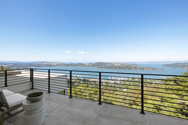 3 Wolfback Ridge Road, Sausalito CA: https://media.crmls.org/mediaz/00c6adf9-ebd7-41d7-9bdb-dadbc8449769.jpg