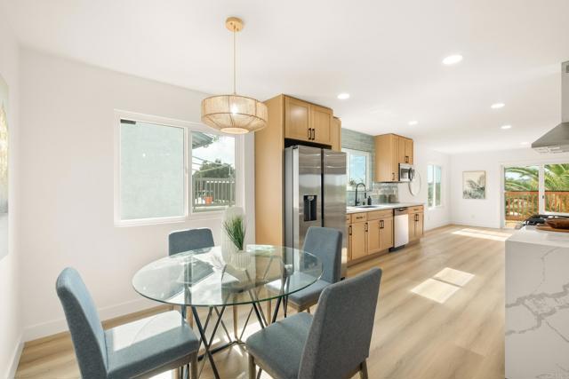 Image 4 of 44 For 552 Felicita Avenue