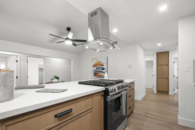 Detail Gallery Image 11 of 47 For 1607 Bubbling Well Dr, San Diego,  CA 92154 - 5 Beds | 3 Baths