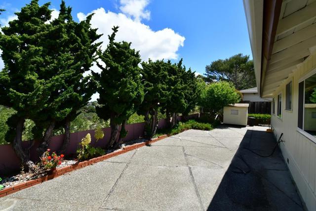 2756 Comstock Circle, Belmont CA: https://media.crmls.org/mediaz/00c9348a-88d5-4b69-89aa-f54c0654f774.jpg