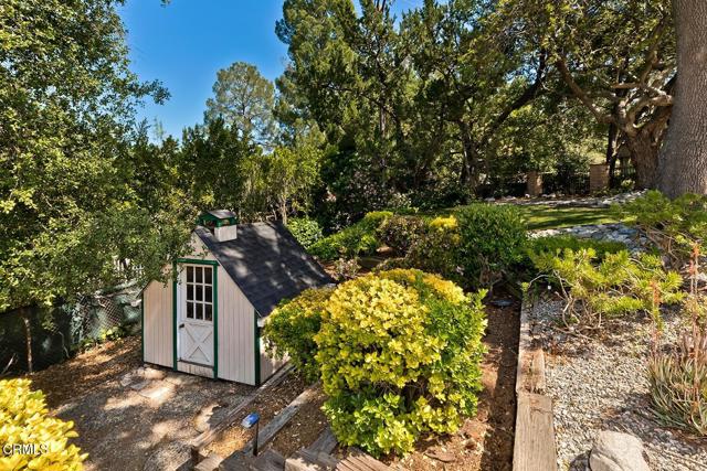 423 Lakeview Road, Pasadena CA: https://media.crmls.org/mediaz/00ca4014-236c-450b-ad04-4afc3c9fcb96.jpg