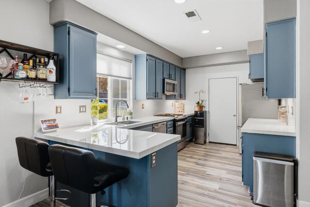 Detail Gallery Image 10 of 37 For 1925 Impressionist Dr #3,  Chula Vista,  CA 91913 - 3 Beds | 2/1 Baths