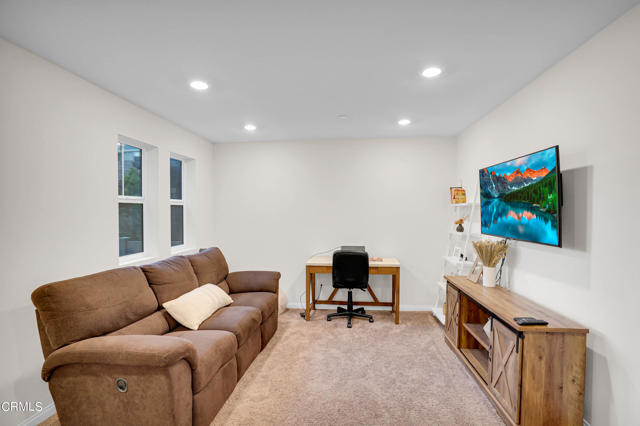 Detail Gallery Image 11 of 33 For 589 Grapefruit Ln, Fillmore,  CA 93015 - 3 Beds | 2/1 Baths