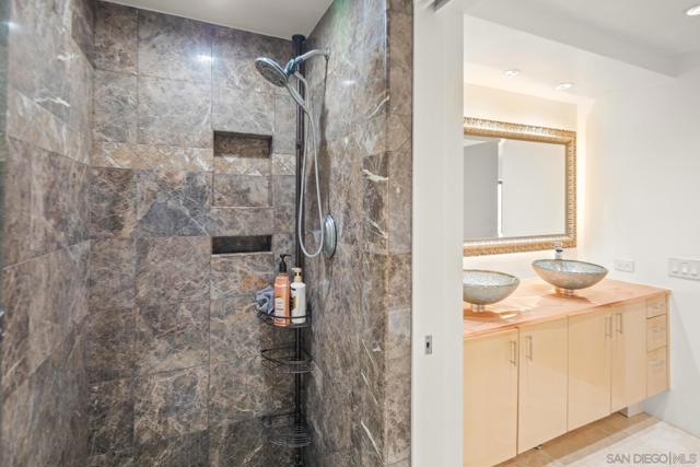 100 Harbor Dr, San Diego CA: https://media.crmls.org/mediaz/00cb26ed-a041-49cb-9e6b-bff1188e0174.jpg