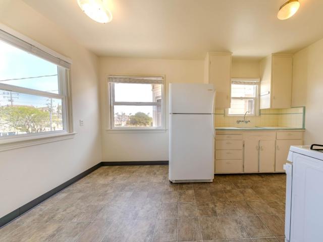 108 W Cliff Drive, Santa Cruz CA: https://media.crmls.org/mediaz/00cbdbe6-6f9f-4640-980c-1777a4d5223f.jpg