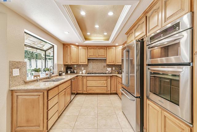 38957 Altura Street, Fremont CA: https://media.crmls.org/mediaz/00cbf6b8-3f98-48e8-bb43-5f612129dc78.jpg