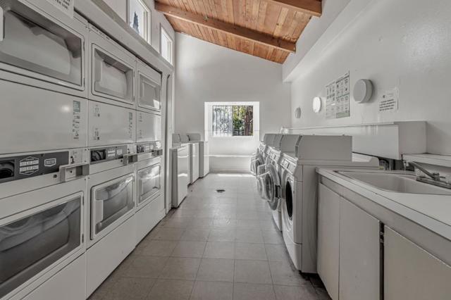 3033 Kaiser Drive, Santa Clara CA: https://media.crmls.org/mediaz/00cc4000-a02c-4881-ac58-d1862636f1c4.jpg