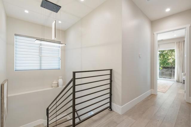 671 Live Oak Avenue, Menlo Park CA: https://media.crmls.org/mediaz/00cd8f29-ca21-4be4-b744-12f7cf9b5444.jpg