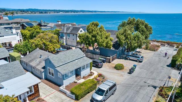 106 Saxon Avenue, Capitola CA: https://media.crmls.org/mediaz/00cebfe6-4618-4e63-b0ae-7a4fcd4e7ba3.jpg