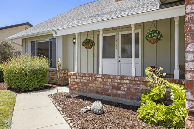 71 Mount Whitney Court, Ventura CA: https://media.crmls.org/mediaz/00ced0c1-05bf-4358-aec4-b5bc40d21733.jpg
