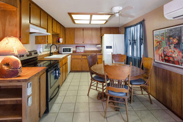 5134 Mormon Avenue, Yucca Valley CA: https://media.crmls.org/mediaz/00cf8f1b-6e6a-45d2-a87c-03b11366243b.jpg