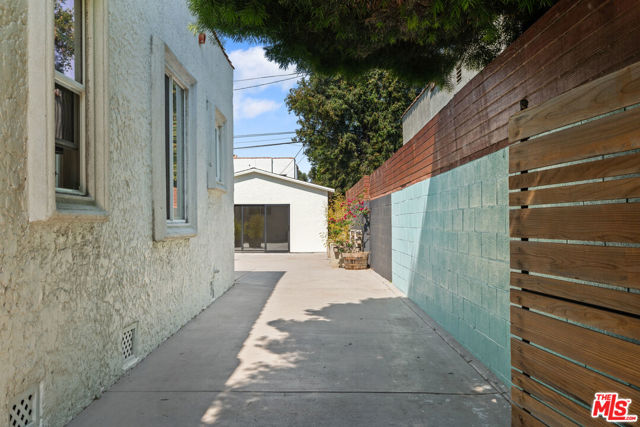 4031 Edenhurst Avenue, Los Angeles CA: https://media.crmls.org/mediaz/00d05807-7121-40af-b8a2-f0e389a2bfe1.jpg