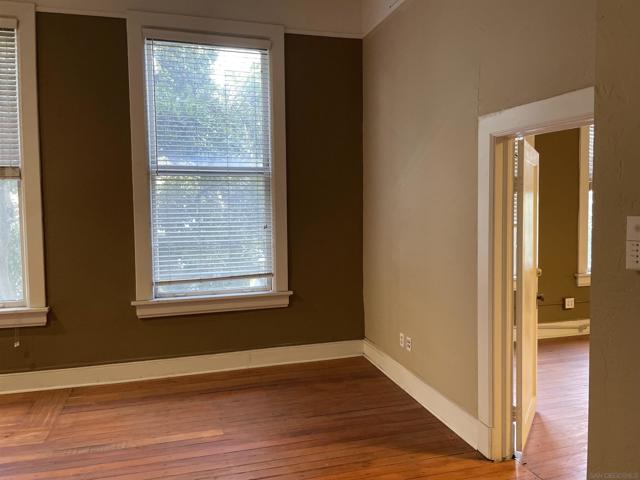 Image 50 of 60 For 527 F Street