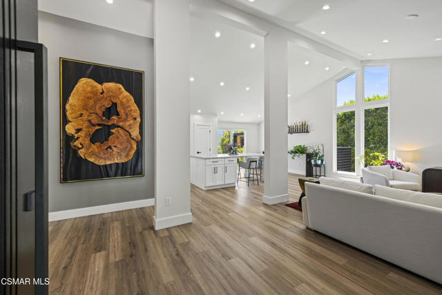 1630 Wicklow Court, Westlake Village CA: https://media.crmls.org/mediaz/00d0885c-aae1-4299-8c9d-9a0bb8a59dca.jpg