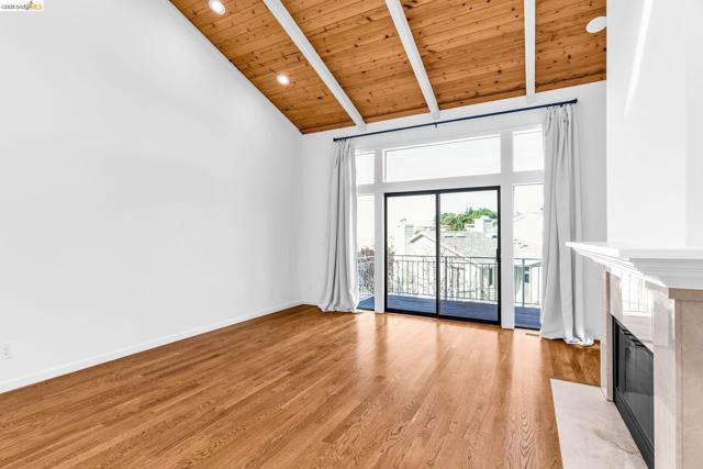 1881 Grand View Drive, Oakland CA: https://media.crmls.org/mediaz/00d09064-d41c-4336-8aec-9a3fb6b16ba5.jpg