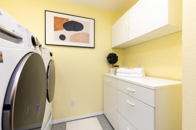 800 Rancho Prieta Road, Los Gatos CA: https://media.crmls.org/mediaz/00d1dad1-c656-43a3-a126-e1ba5be8fbdb.jpg