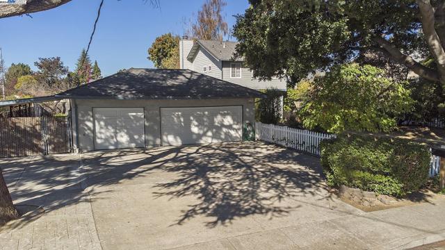 Image 3 of 60 For 3701 Ferry Ln