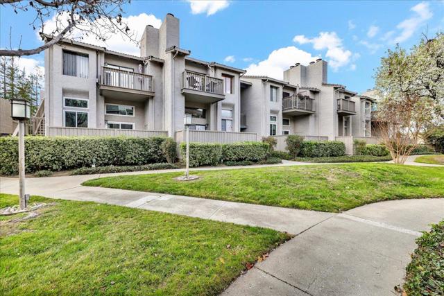 Image 11 of 80 For 2294 Sun Glory Lane B