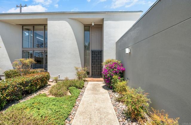 Detail Gallery Image 4 of 45 For 3112 N Mountain View Dr, San Diego,  CA 92116 - 4 Beds | 2 Baths