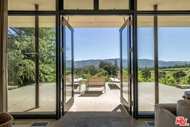 7596 Sonoma Mountain Road,  CA: https://media.crmls.org/mediaz/00d31810-369f-467c-9785-8caa7c2cab83.jpg