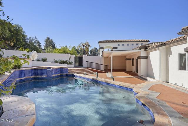 40 Saddlebow Road, Bell Canyon CA: https://media.crmls.org/mediaz/00d382f1-53c6-4090-97c0-064680442aa8.jpg