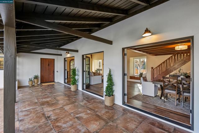 Image 4 of 54 For 850 Las Trampas Rd