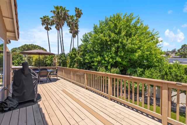 150 Rock Glen Way, Santee CA: https://media.crmls.org/mediaz/00d44f37-7371-4f2b-9c9c-8870d14e9537.jpg