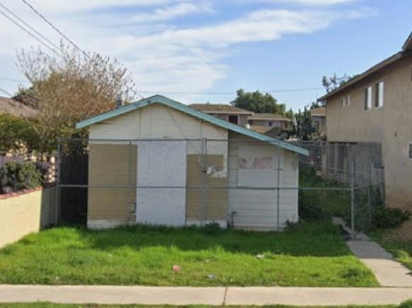 717 Oak Avenue, Greenfield CA: https://media.crmls.org/mediaz/00d47e2c-0b6e-4757-8024-3d6c41b4b7f7.jpg