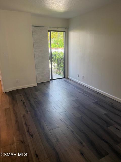 29105 Thousand Oaks Boulevard, Agoura Hills CA: https://media.crmls.org/mediaz/00d4889a-d6c2-4b75-9605-ca334a93a5b8.jpg
