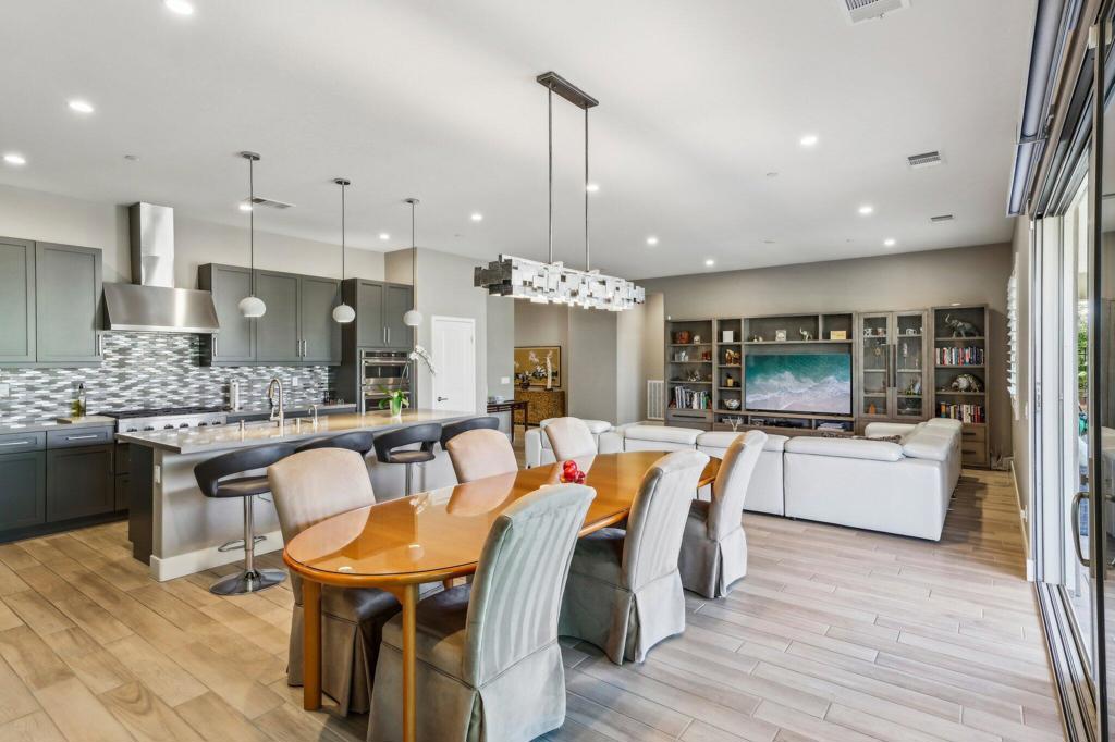 MLS #219138027DA image #2