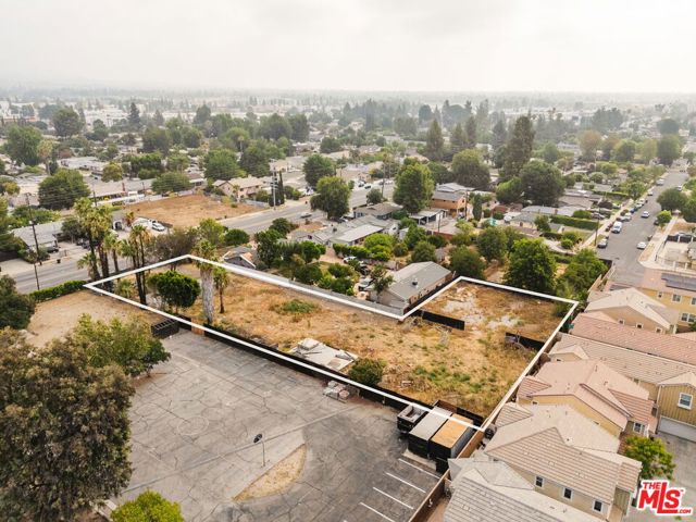 20020 Parthenia Street photo 3