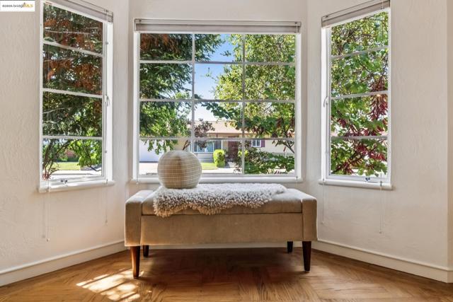 22574 6Th St, Hayward CA: https://media.crmls.org/mediaz/00d62f60-a2e5-47ee-8260-028769ef71cd.jpg
